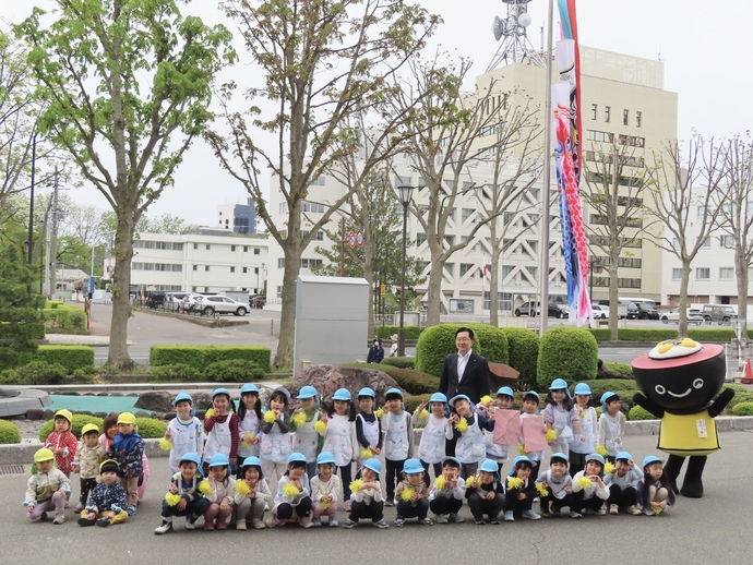 こいのぼり掲揚式の写真