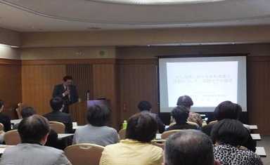 写真：歯科医師会　会長　佐藤保氏