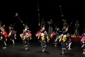 写真：岩手県立岩泉高等学校による「中野七頭舞」の披露