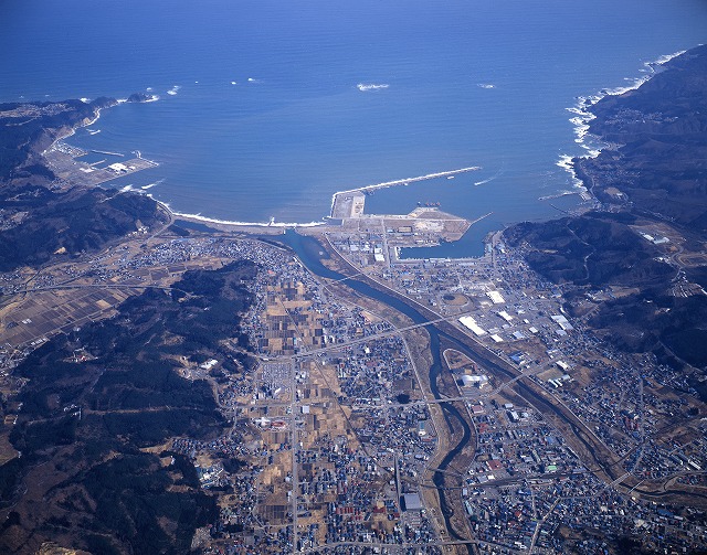 写真：上空からの久慈港