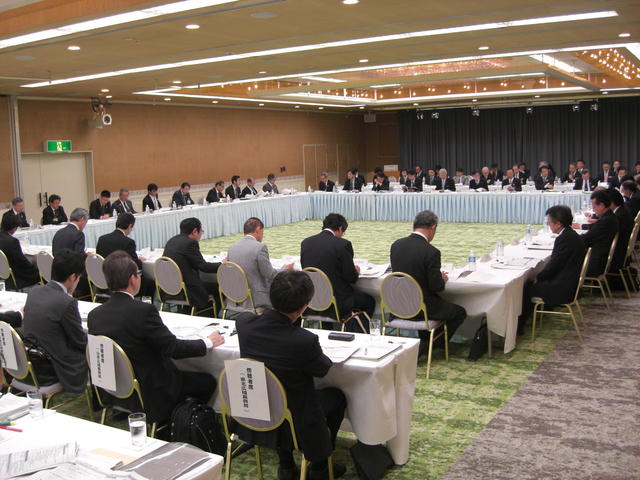 写真：会議の様子