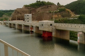 綱取ダムの写真