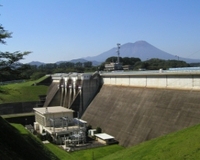 岩手山と四十四田発電所の写真