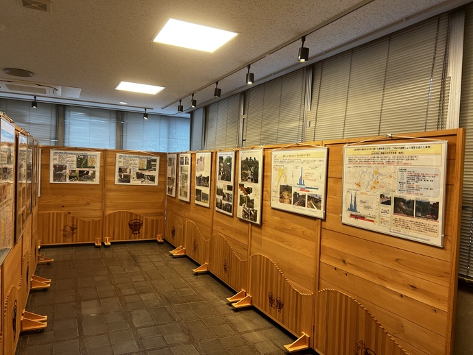 土砂災害や防災に係る書籍の展示。