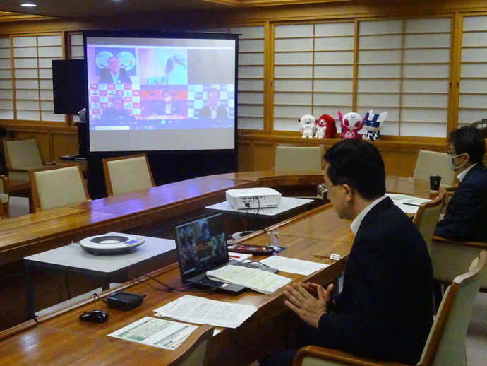 全国知事会議写真