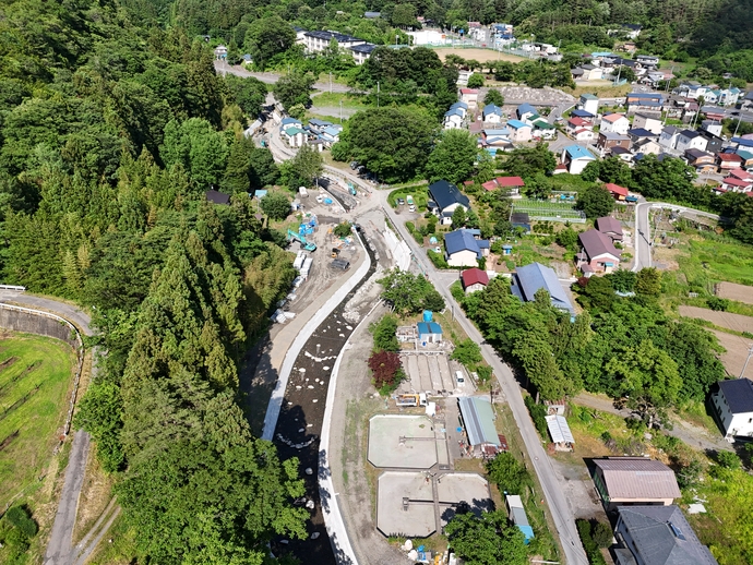 沢廻橋上流
