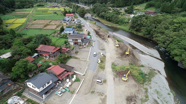 写真:尼額13