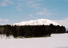 雫石町小岩井農場から見る雪の岩手山の景観