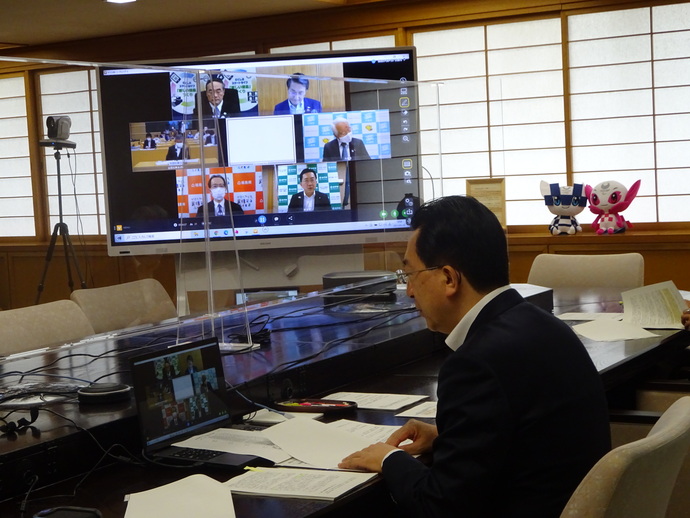 全国知事会コロナ対策本部ウェブ会議写真