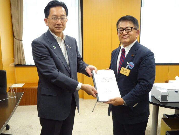 小寺裕雄 内閣府大臣政務官（科学技術政策、宇宙政策）写真