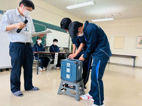 模擬投票の様子