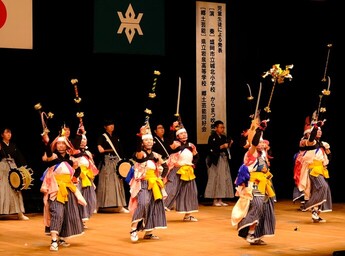 県立岩泉高等学校　郷土芸能同好会の写真