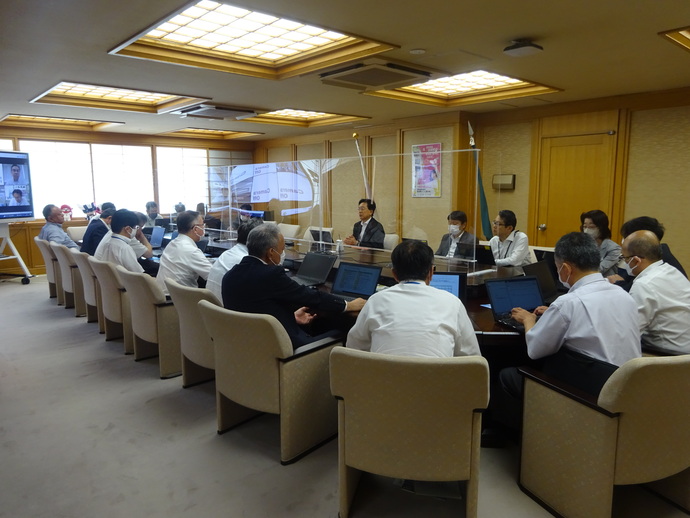 写真：第1回岩手県自殺総合対策本部会議