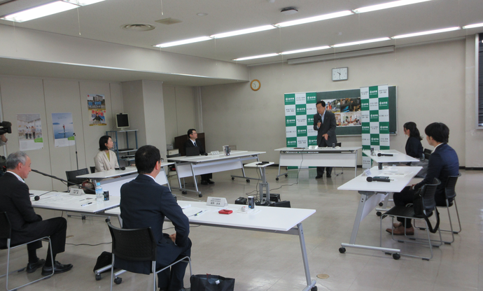 写真：懇談会の様子2