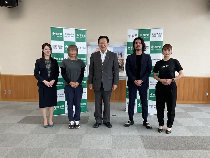 写真：懇談会の様子1