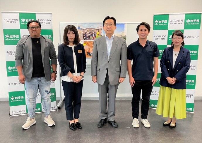写真：懇談会の様子1