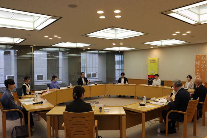 写真：懇談会の様子2