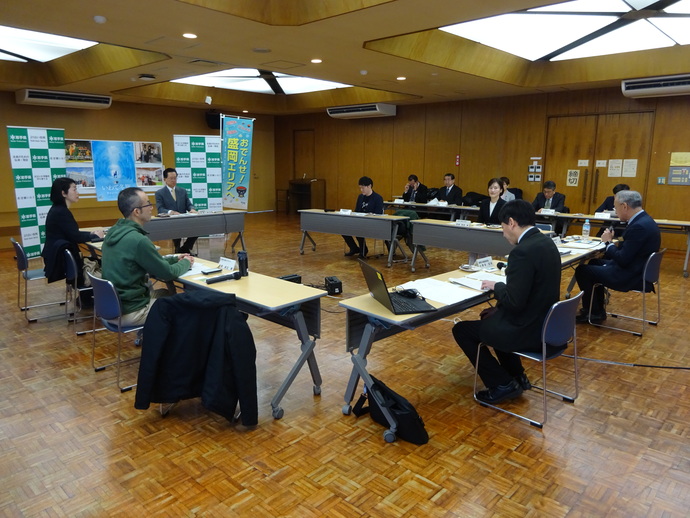 写真：懇談会の様子2