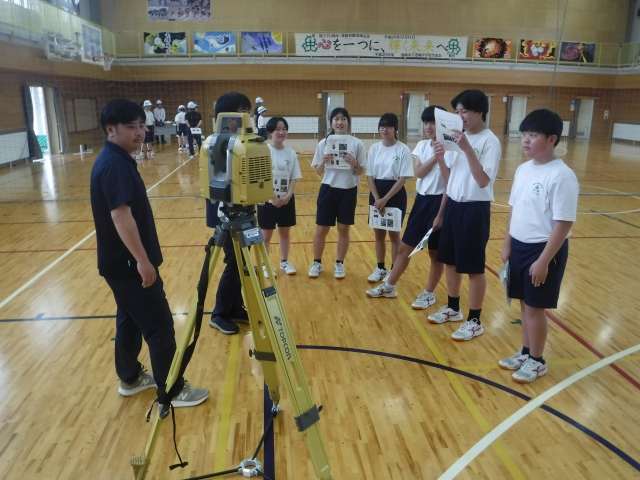 【令和7年7月28日掲載】中学生対象の建設業体験学習会を実施しています！