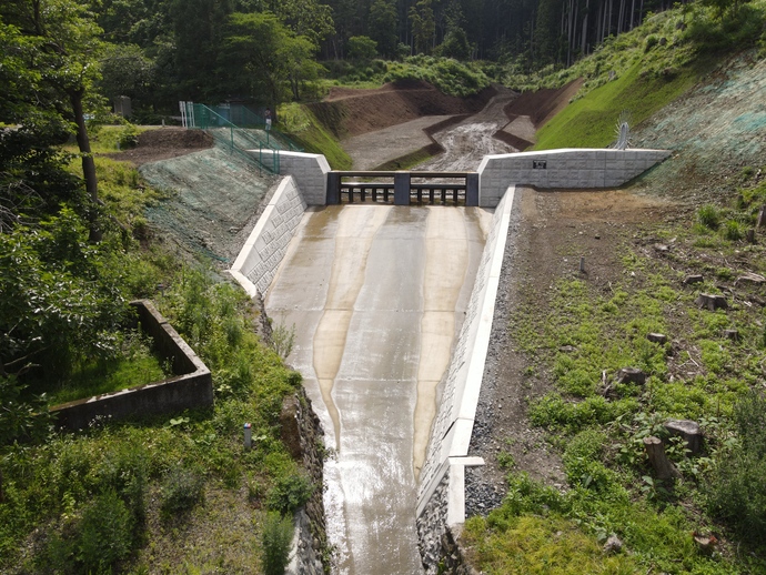 砂防堰堤の写真
