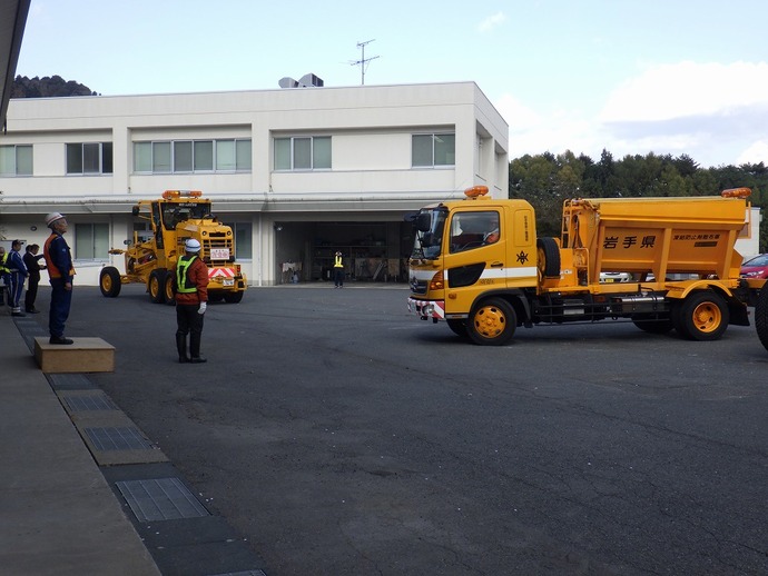 除雪車出動の様子