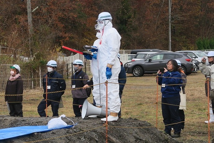 埋却作業の指揮(訓練)