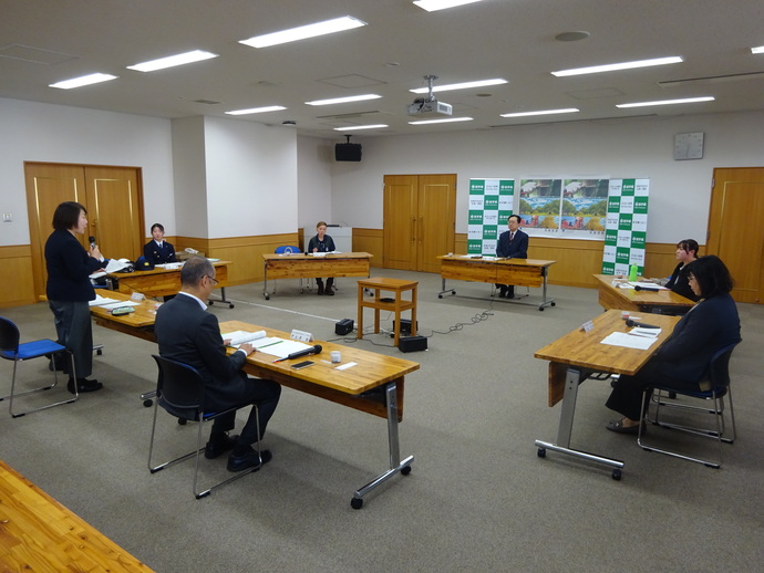 写真：懇談会の様子2