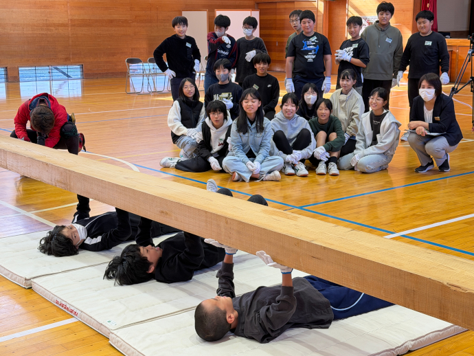 【令和7年12月9日掲載】「世代をつなぐ防災・住まいの耐震授業」を開催しています！