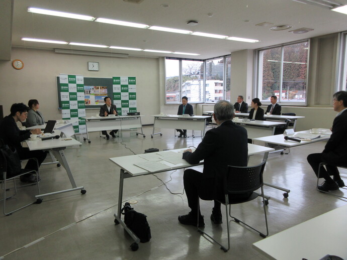 写真：懇談会の様子2