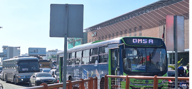 ドミニカ共和国の混雑する道路