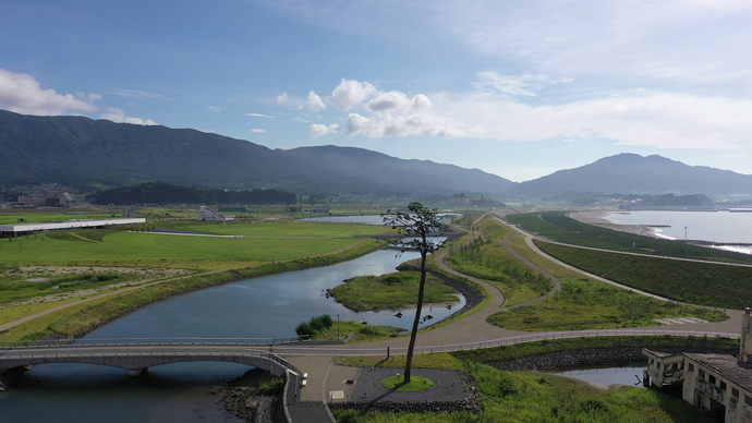 【令和8年3月11日掲載】高田松原津波復興祈念公園 ～東日本大震災津波の伝承の場として、犠牲者への追悼と鎮魂や復興への強い意志を国内外に向けて発信しています