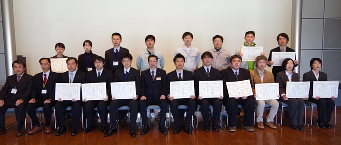 受賞者の記念撮影写真