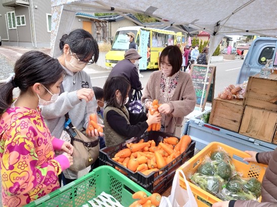 人気商品のニンジン詰め放題