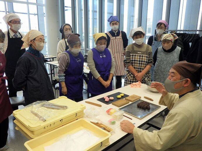 写真：交流会の様子1