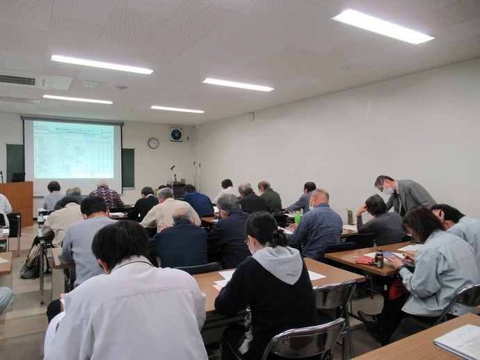 経営分析の演習の様子