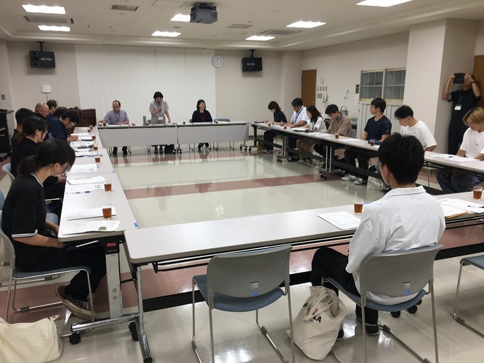 懇談会