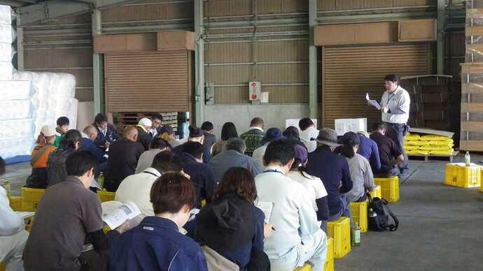 栽培管理について説明している