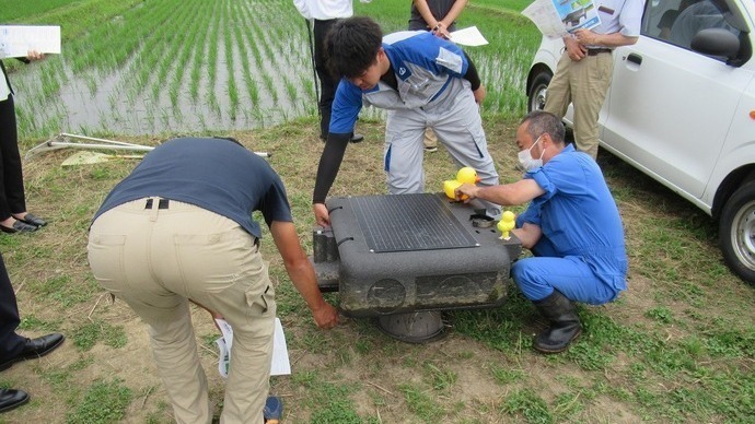 水田抑草ロボット