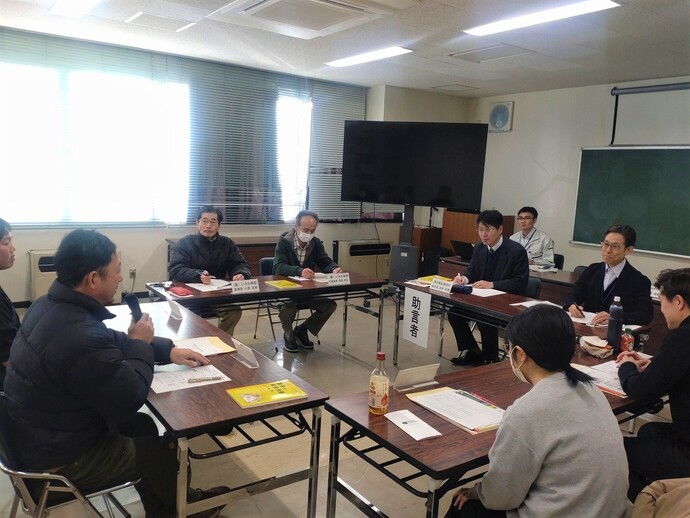 経営の悩みや他の経営体の状況から意見を交わす参加者の様子