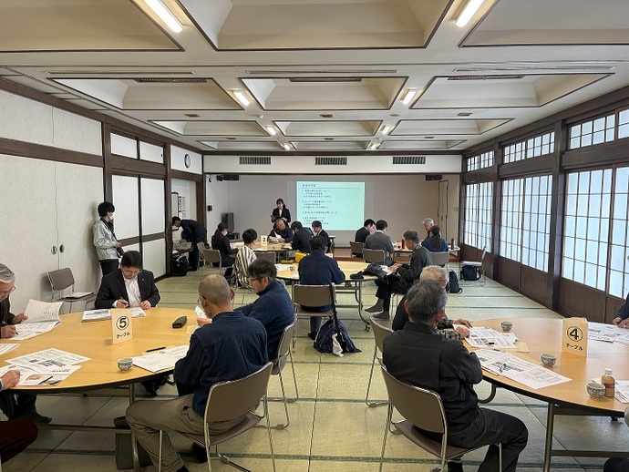 実績検討会の会場の様子