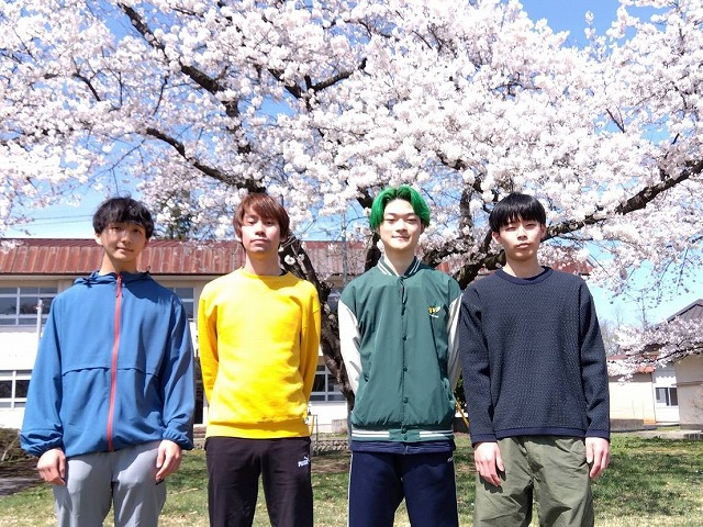 kaju080401