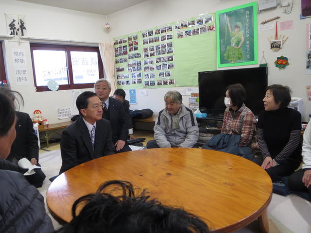 1月6日　沢川応急仮設住宅訪問（大船渡市立盛小学校校庭）