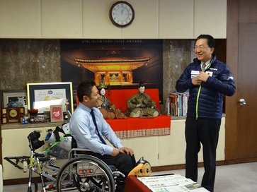 障害者アルペンスキー世界選手権大会出場　横澤高徳選手表敬の写真