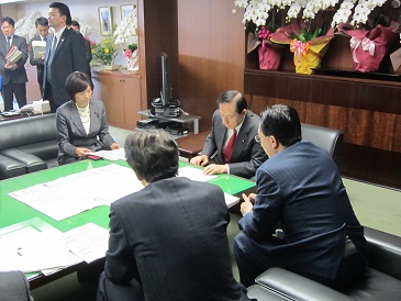 国土交通省太田大臣への要望の写真