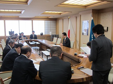 自民党県連・県議会自由民主クラブによる要望の写真