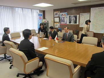 米国在札幌総領事表敬の写真