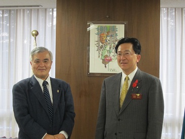 ニューヨーク岩手県人会名誉会長表敬の写真