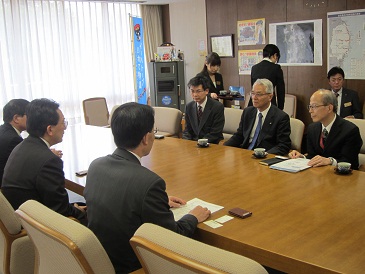 科学技術振興機構　中村理事長表敬の写真