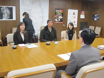 県費留学生及び県内大学外国人留学生表敬の写真