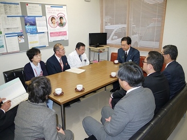 山田病院仮設診療所訪問の写真